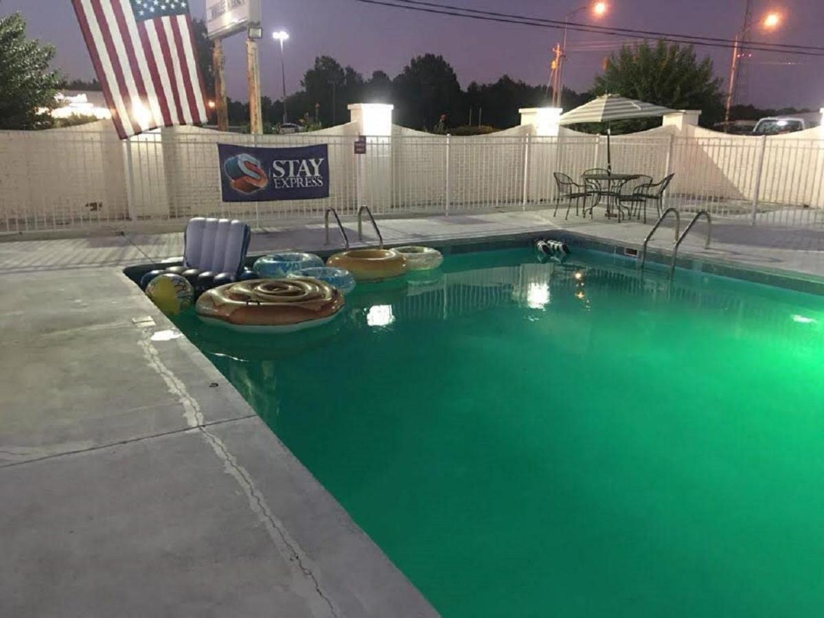 Stay Express Inn & Suites Demopolis Esterno foto