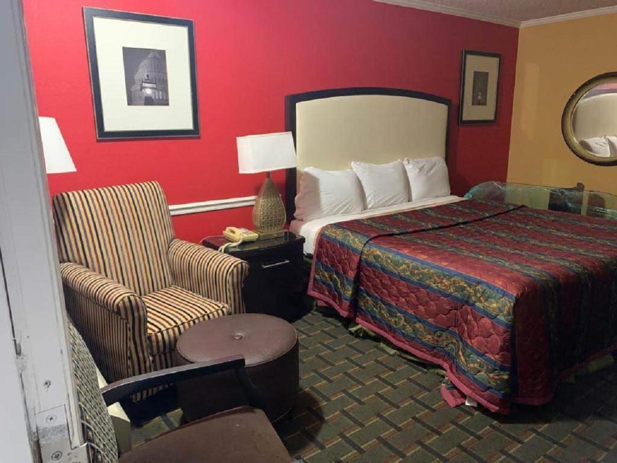 Stay Express Inn & Suites Demopolis Esterno foto
